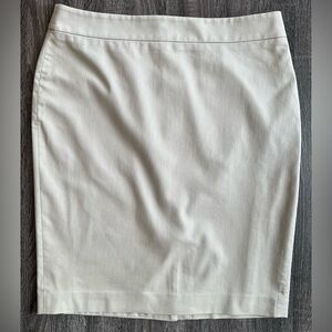 Ann Taylor Classic Ivory Cream Pencil Skirt | Size 12